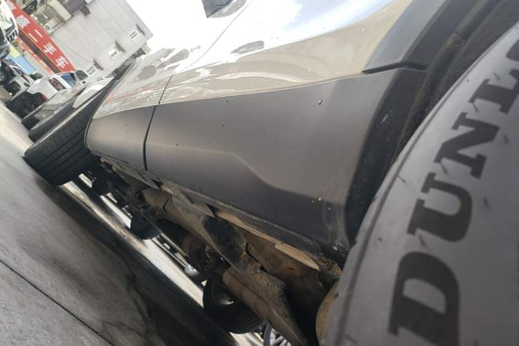 Used Land Rover Discovery Sport 2016 2.0T HSE Left Side Sill