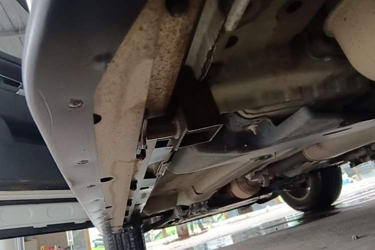 Used Land Rover Discovery Sport 2016 2.0T SE Left Side Sill