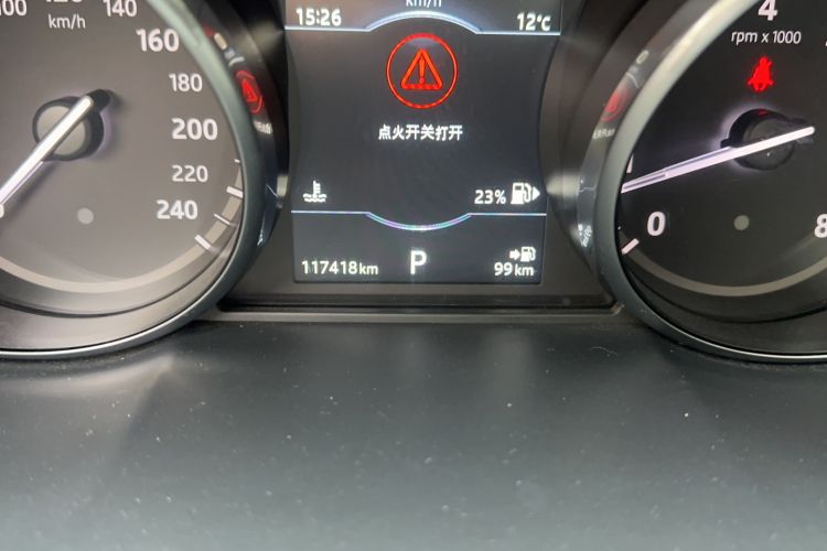 Used Land Rover Discovery Sport 2016 2.0T SE Odometer Close Up
