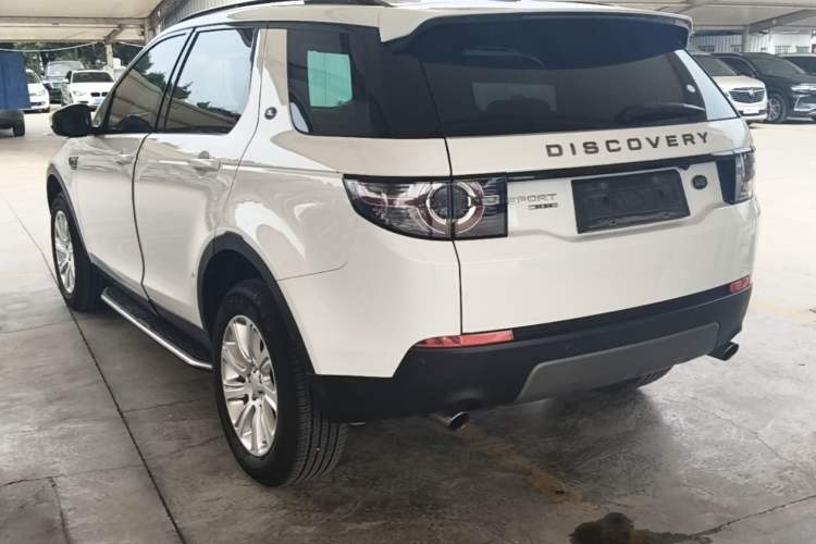 Used Land Rover Discovery Sport 2016 2.0T SE Rear Left 45 Deg