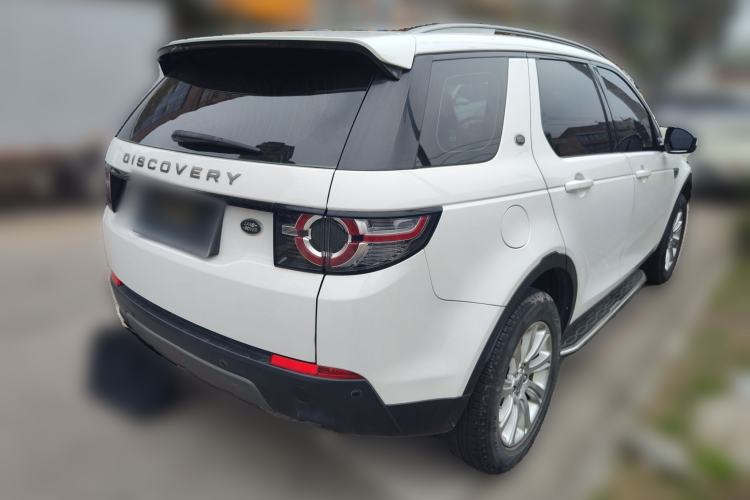 Used Land Rover Discovery Sport 2016 2.0T SE Rear Right 45 Deg