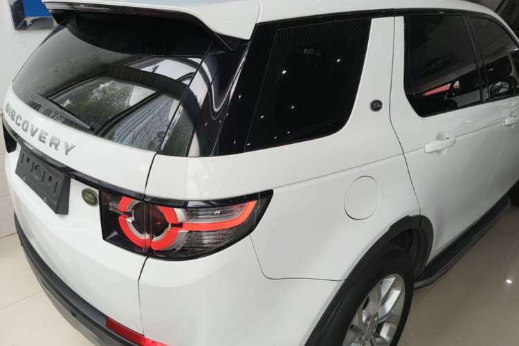 Used Land Rover Discovery Sport 2016 2.0T HSE Rear Right 45 Deg