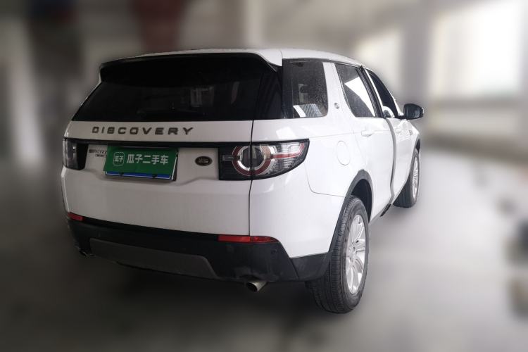 Used Land Rover Discovery Sport 2016 2.0T SE Rear Right 45 Deg