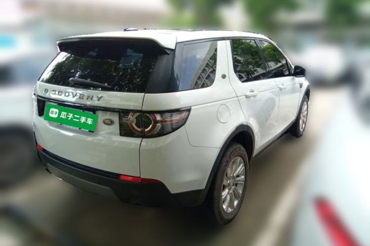 Used Land Rover Discovery Sport 2016 2.0T SE Rear Right 45 Deg