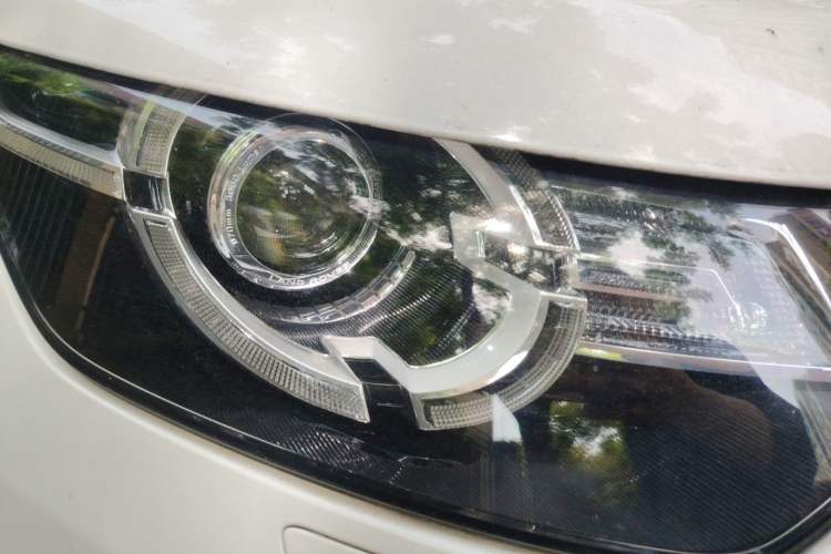 Used Land Rover Discovery Sport 2016 2.0T SE Right Front Headlight