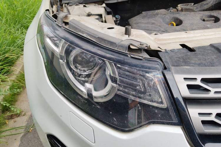 Used Land Rover Discovery Sport 2016 2.0T SE Right Front Headlight