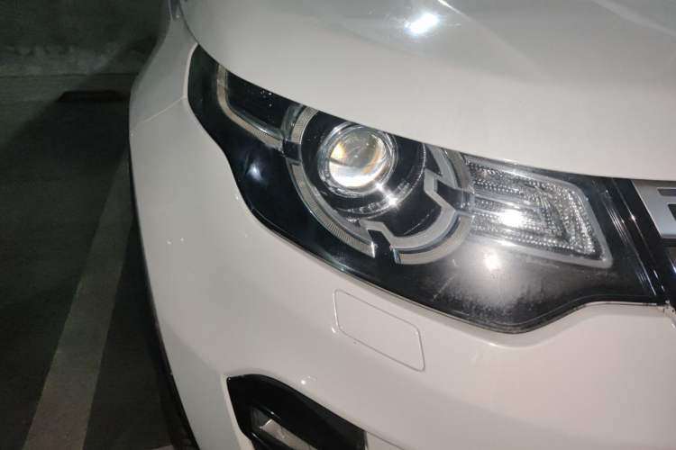 Used Land Rover Discovery Sport 2016 2.0T HSE Right Front Headlight
