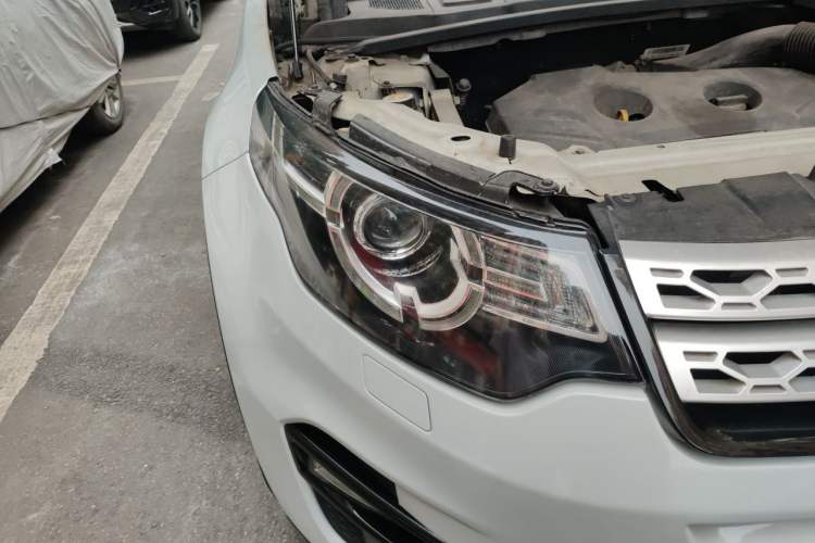 Used Land Rover Discovery Sport 2016 2.0T HSE Right Front Headlight