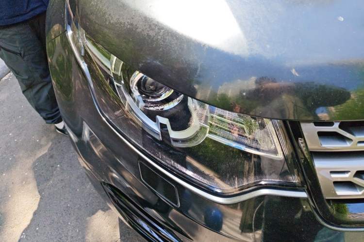 Used Land Rover Discovery Sport 2016 2.0T SE Right Front Headlight