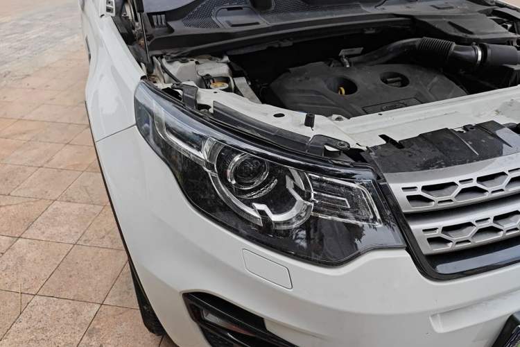 Used Land Rover Discovery Sport 2016 2.0T SE Right Front Headlight