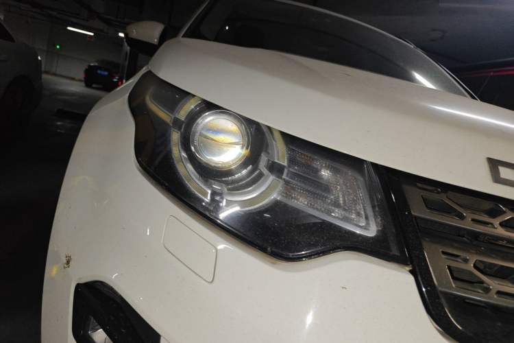 Used Land Rover Discovery Sport 2016 2.0T SE Right Front Headlight