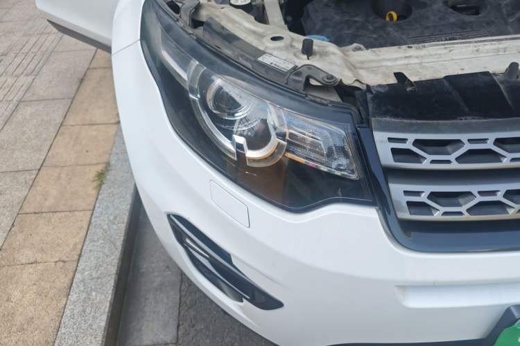 Used Land Rover Discovery Sport 2016 2.0T SE Right Front Headlight