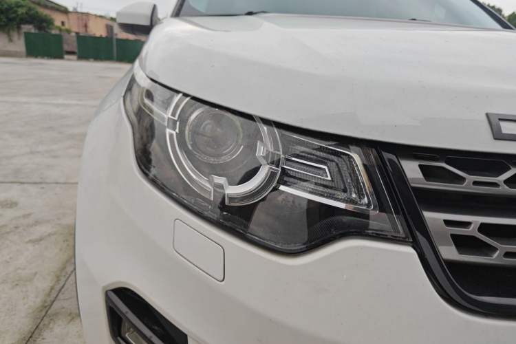 Used Land Rover Discovery Sport 2016 2.0T SE Right Front Headlight