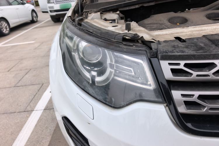 Used Land Rover Discovery Sport 2016 2.0T SE Right Front Headlight