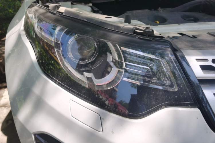Used Land Rover Discovery Sport 2016 2.0T HSE Right Front Headlight