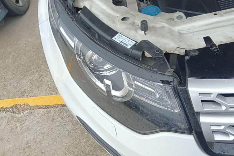 Used Land Rover Discovery Sport 2016 2.0T HSE Right Front Headlight