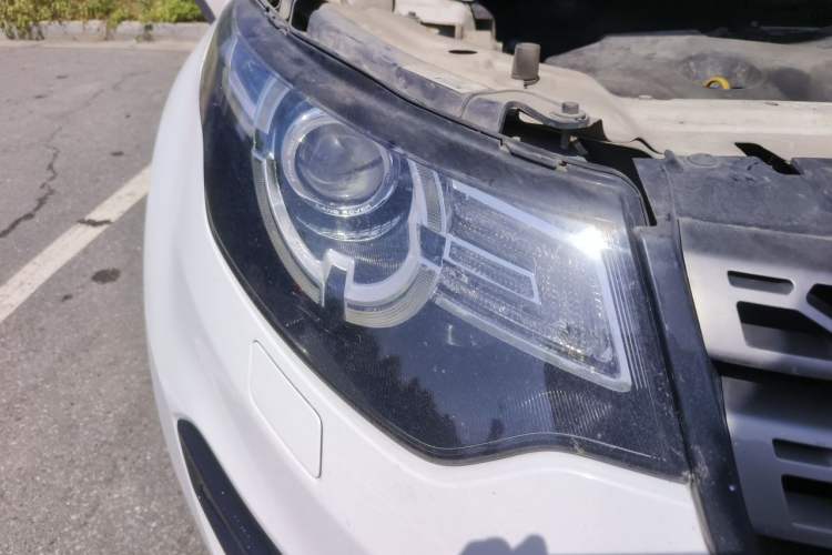 Used Land Rover Discovery Sport 2016 2.0T SE Right Front Headlight