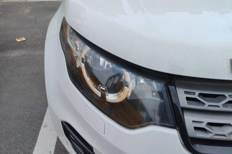 Used Land Rover Discovery Sport 2016 2.0T S Right Front Headlight