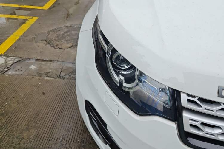 Used Land Rover Discovery Sport 2016 2.0T HSE Right Front Headlight