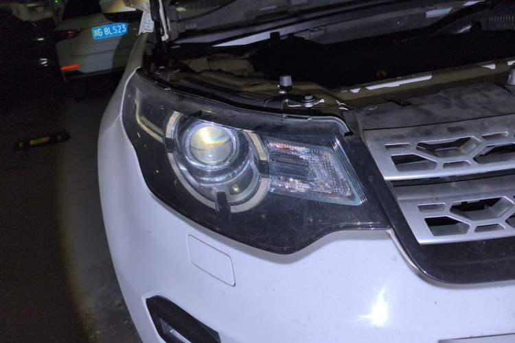 Used Land Rover Discovery Sport 2016 2.0T HSE Right Front Headlight