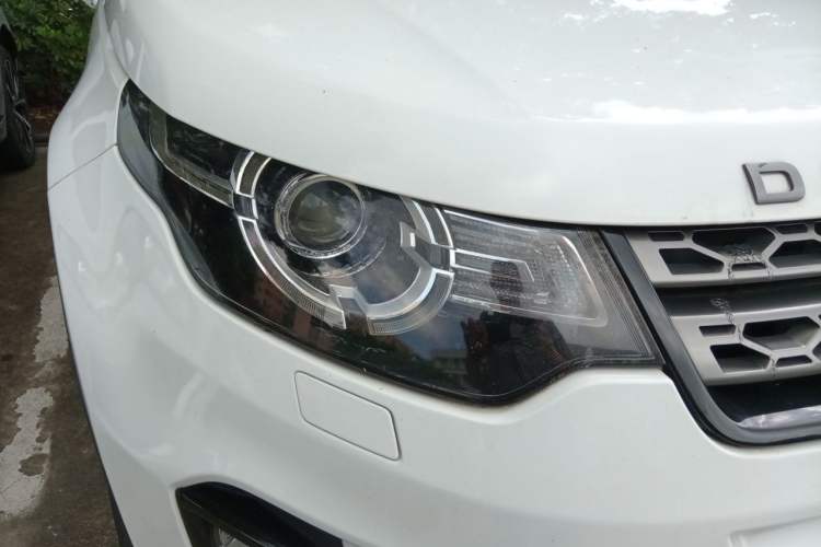 Used Land Rover Discovery Sport 2016 2.0T SE Right Front Headlight