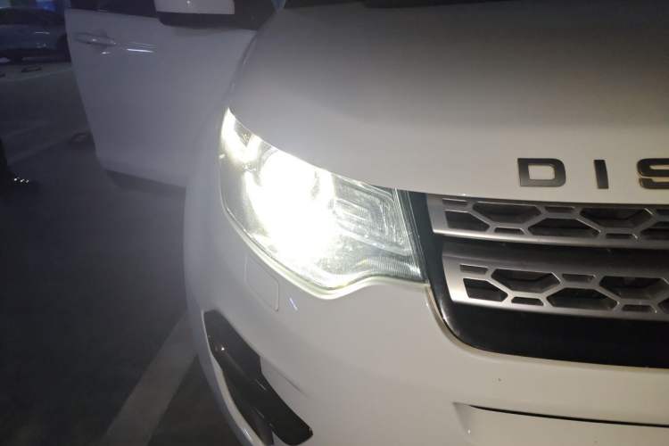 Used Land Rover Discovery Sport 2016 2.0T HSE Right Front Headlight