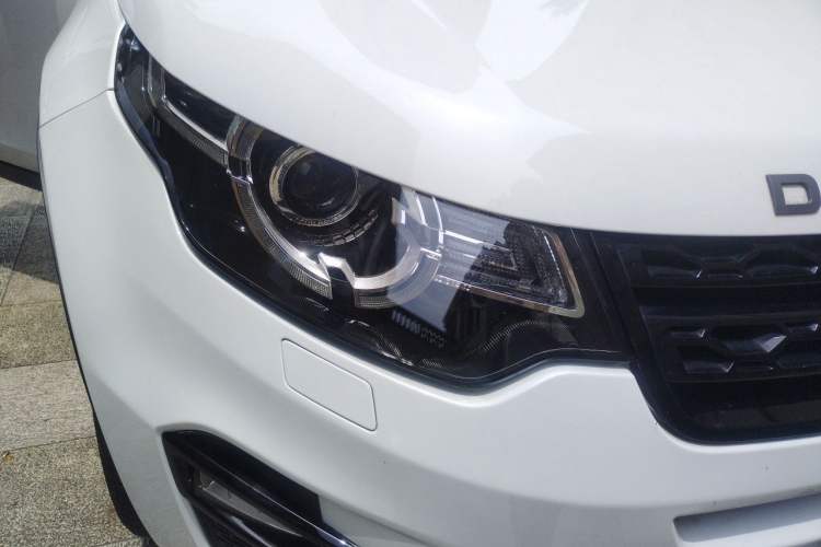 Used Land Rover Discovery Sport 2016 2.0T HSE Right Front Headlight