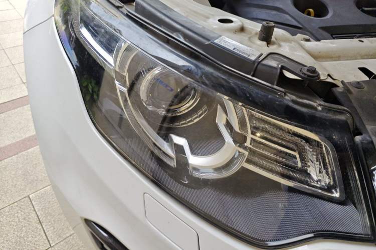 Used Land Rover Discovery Sport 2016 2.0T SE Right Front Headlight