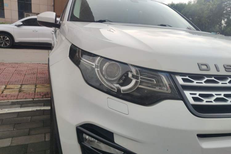 Used Land Rover Discovery Sport 2016 2.0T HSE Right Front Headlight