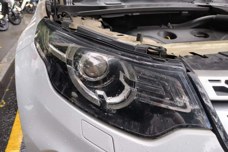 Used Land Rover Discovery Sport 2016 2.0T HSE Right Front Headlight