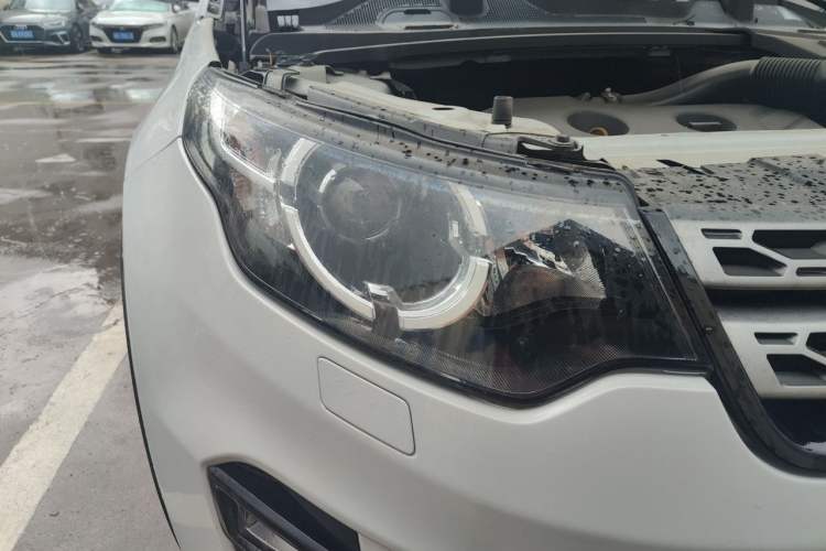 Used Land Rover Discovery Sport 2016 2.0T S Right Front Headlight