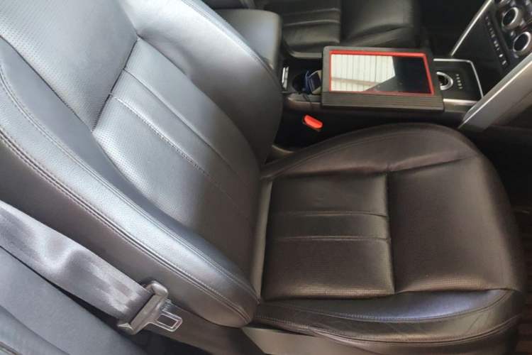 Used Land Rover Discovery Sport 2016 2.0T HSE Right Front Seat