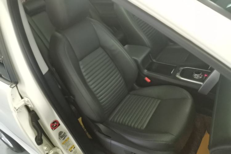 Used Land Rover Discovery Sport 2016 2.0T HSE LUXURY Right Front Seat