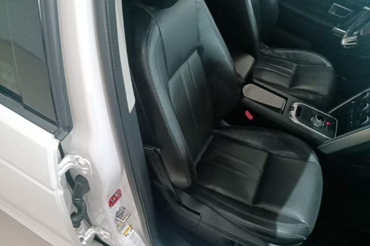 Used Land Rover Discovery Sport 2016 2.0T HSE Right Front Seat