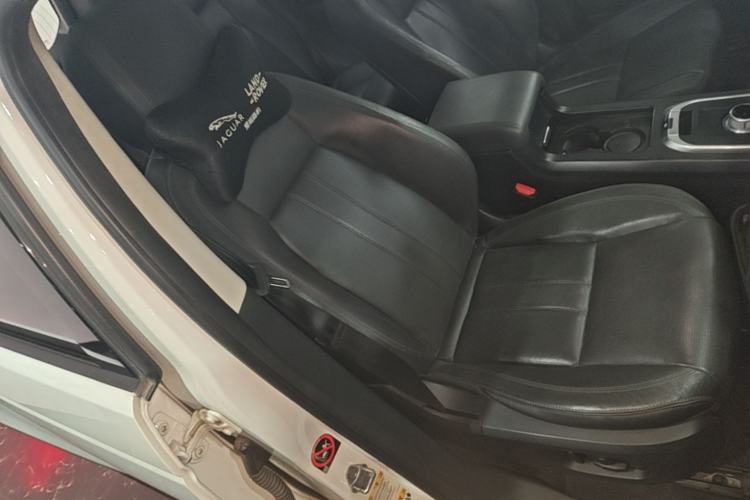Used Land Rover Discovery Sport 2016 2.0T SE Right Front Seat