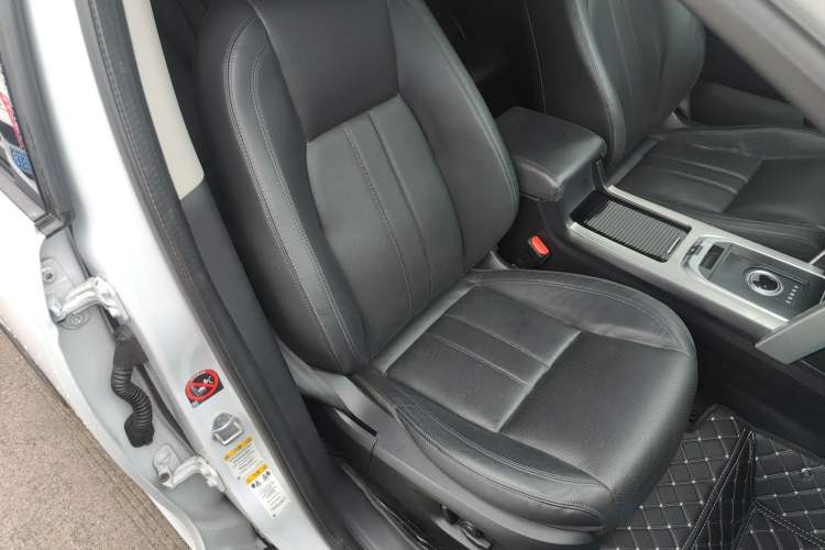 Used Land Rover Discovery Sport 2016 2.0T Limited Edition Right Front Seat