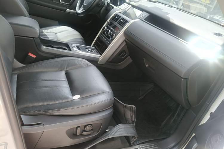 Used Land Rover Discovery Sport 2016 2.0T HSE Right Front Seat