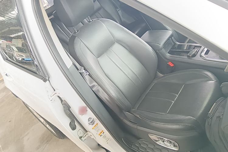 Used Land Rover Discovery Sport 2016 2.0T SE Right Front Seat