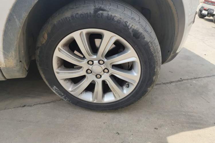 Used Land Rover Discovery Sport 2016 2.0T SE Right Front Wheel Hub
