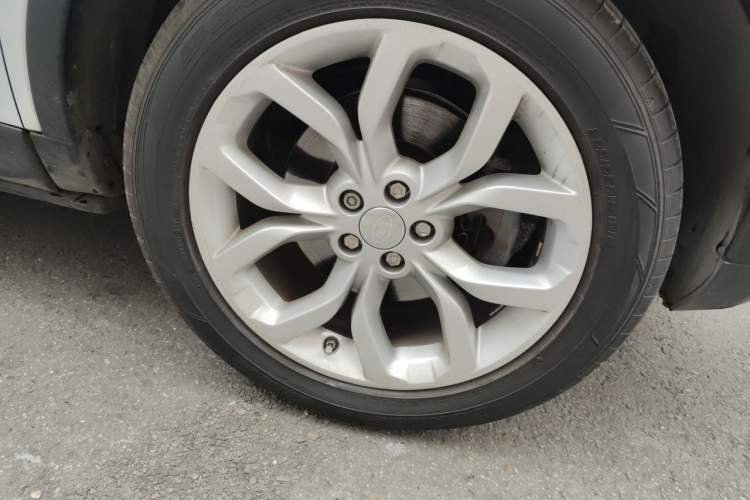 Used Land Rover Discovery Sport 2016 2.0T HSE Right Front Wheel Hub