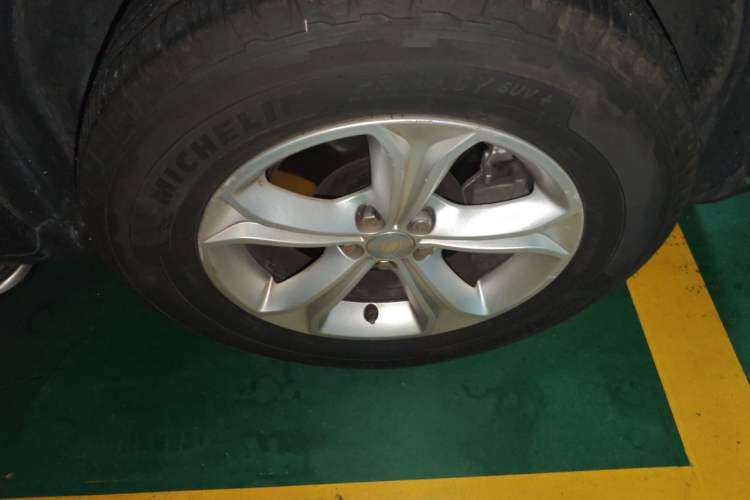Used Land Rover Discovery Sport 2016 2.0T S Right Front Wheel Hub