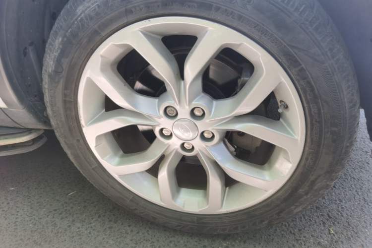 Used Land Rover Discovery Sport 2016 2.0T HSE Right Front Wheel Hub