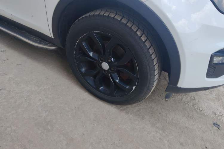 Used Land Rover Discovery Sport 2016 2.0T HSE Right Front Wheel Hub