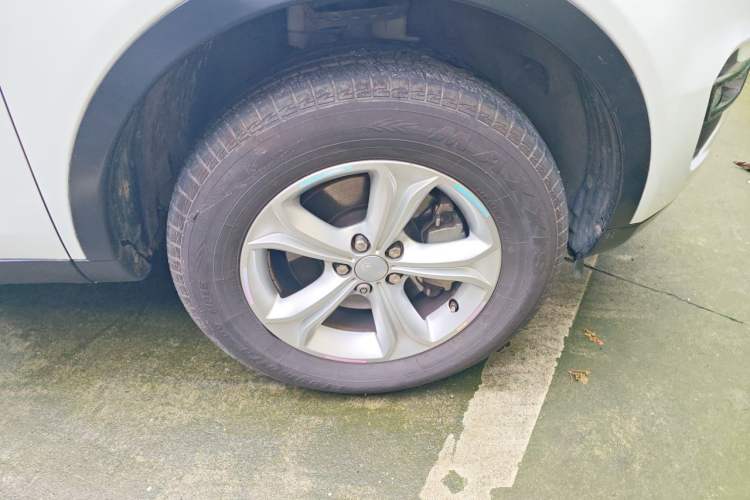 Used Land Rover Discovery Sport 2016 2.0T S Right Front Wheel Hub