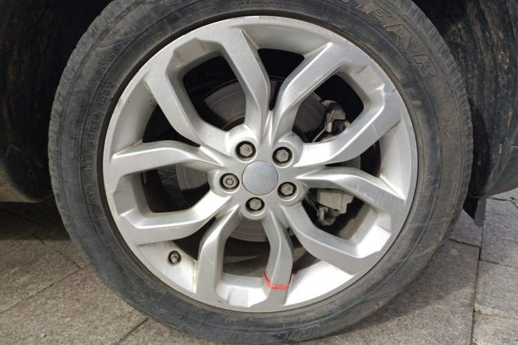 Used Land Rover Discovery Sport 2016 2.0T HSE Right Front Wheel Hub