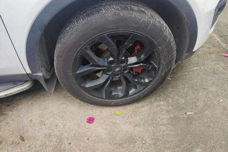 Used Land Rover Discovery Sport 2016 2.0T HSE Right Front Wheel Hub