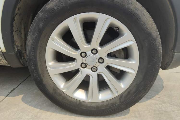 Used Land Rover Discovery Sport 2016 2.0T SE Right Front Wheel Hub
