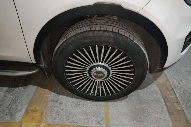 Used Land Rover Discovery Sport 2016 2.0T S Right Front Wheel Hub
