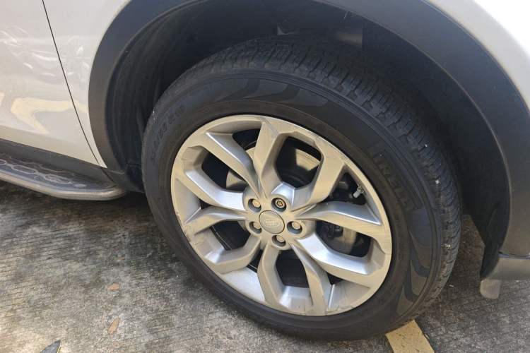 Used Land Rover Discovery Sport 2016 2.0T HSE Right Front Wheel Hub