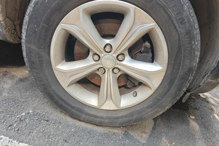 Used Land Rover Discovery Sport 2016 2.0T S Right Front Wheel Hub